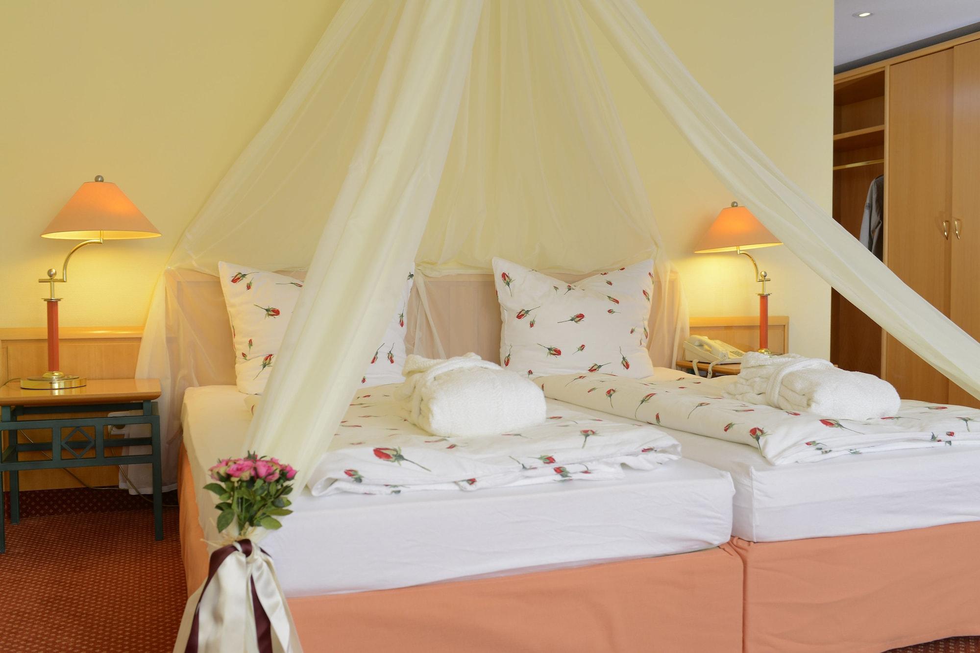 Seehotel Grossherzog Von Mecklenburg Boltenhagen  Ngoại thất bức ảnh